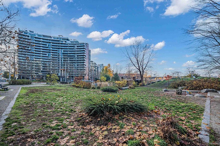 704 181 W 1st Avenue