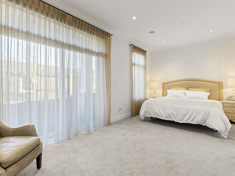 6021 Collingwood Place