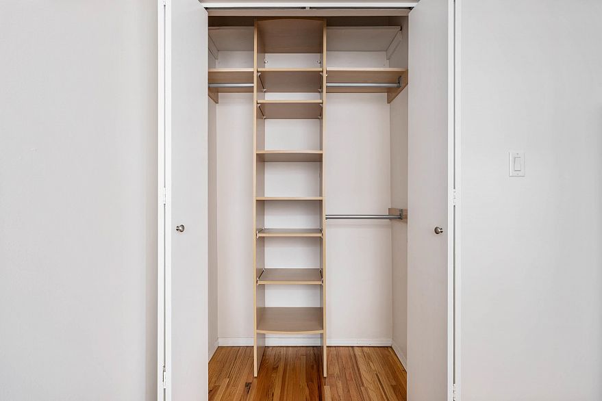 906 1250 Burnaby Street