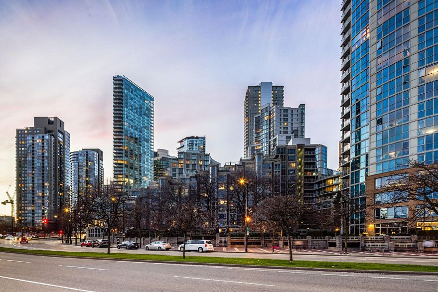 806 1318 Homer Street