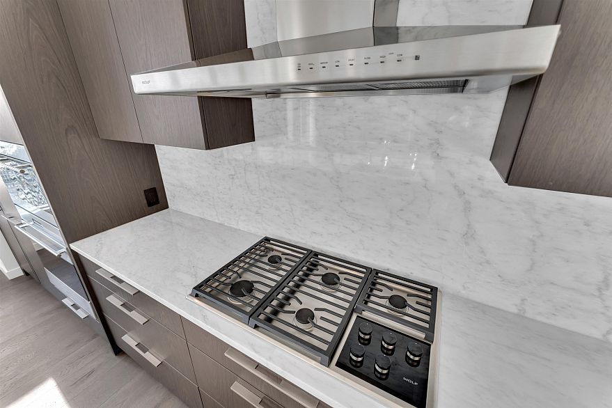 3103 1335 Howe Street