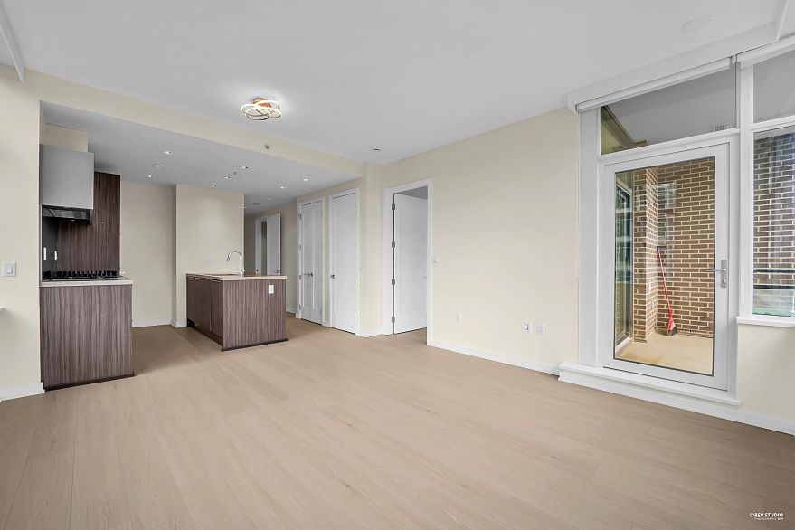 704 181 W 1st Avenue