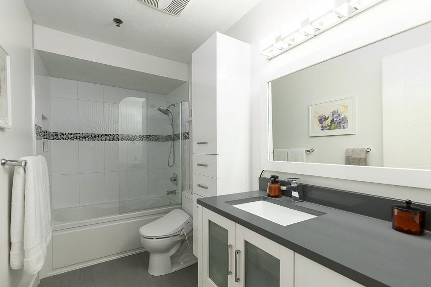 14 1350 W 6th Avenue