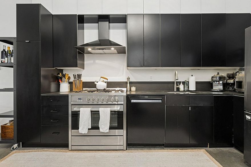 10 2156 W 12th Avenue