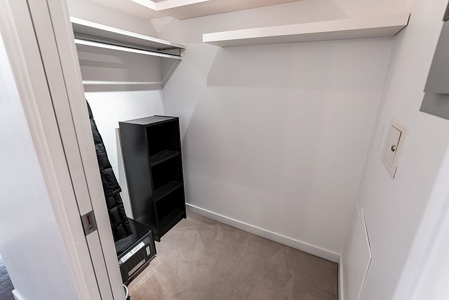 1102 1225 Richards Street