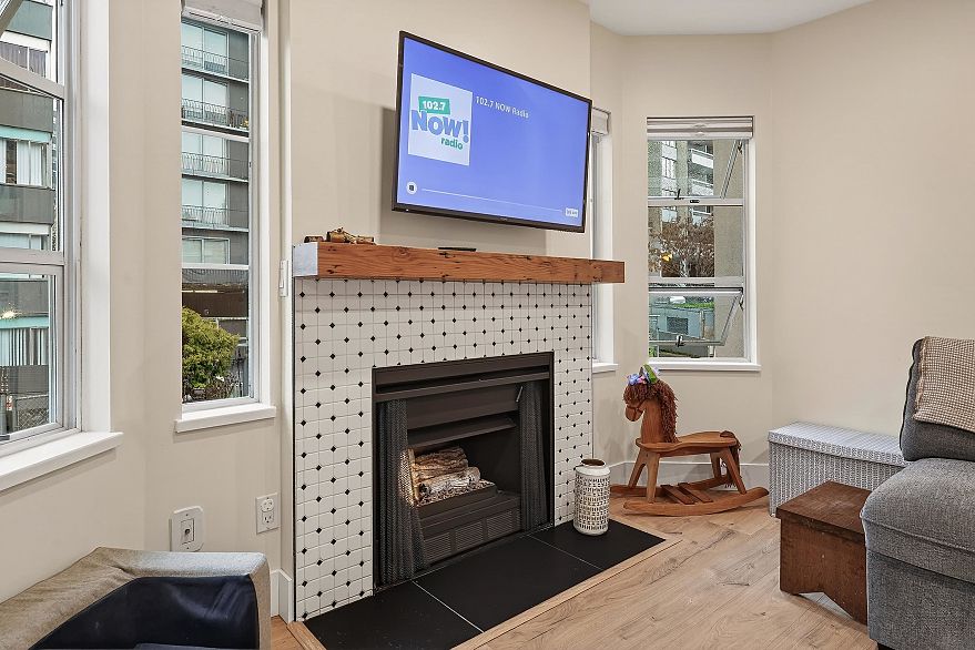 202 1280 Nicola Street