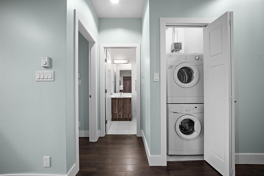 208 2250 Commercial Drive