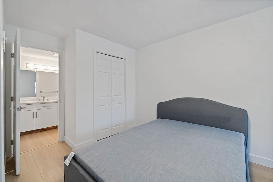 209 2928 Commercial Drive