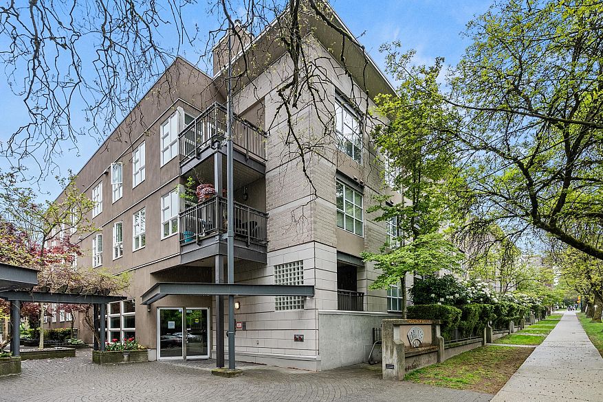 211 2161 W 12th Avenue