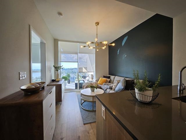 1903 3430 E Kent Avenue South