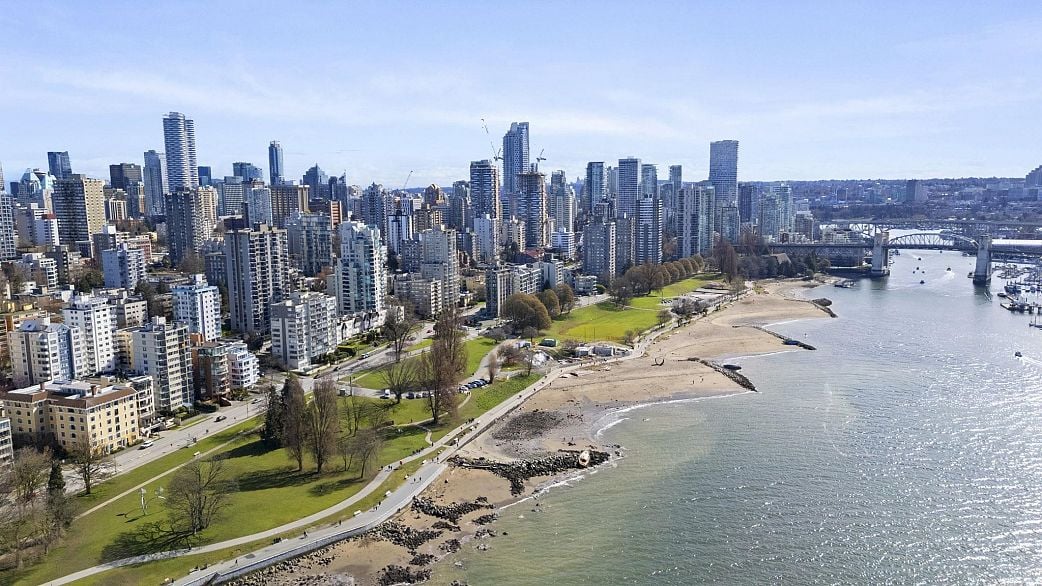 402 1575 Beach Avenue