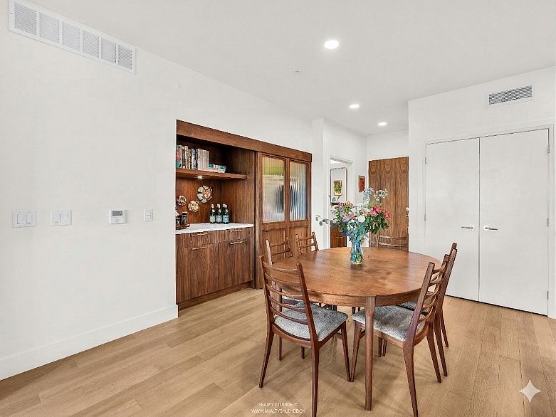 409 2550 Garden Drive