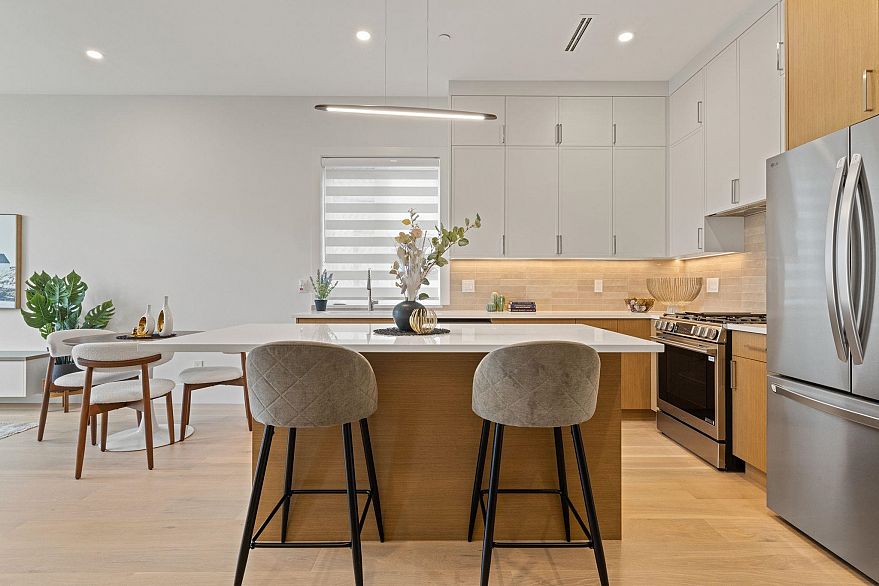 2136 Venables Street