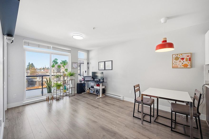 302 3939 Knight Street