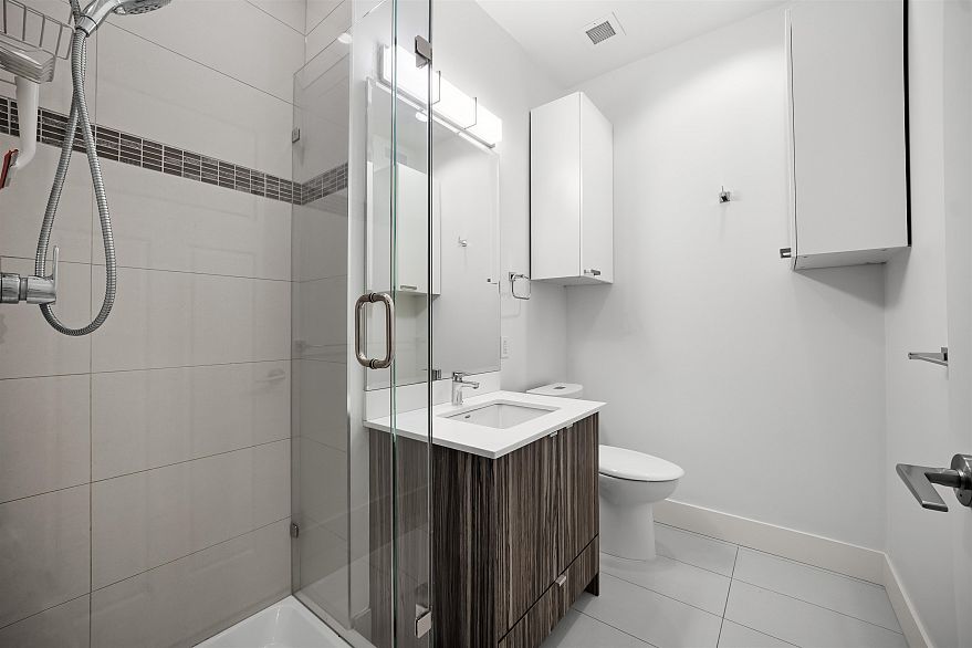 208 2250 Commercial Drive