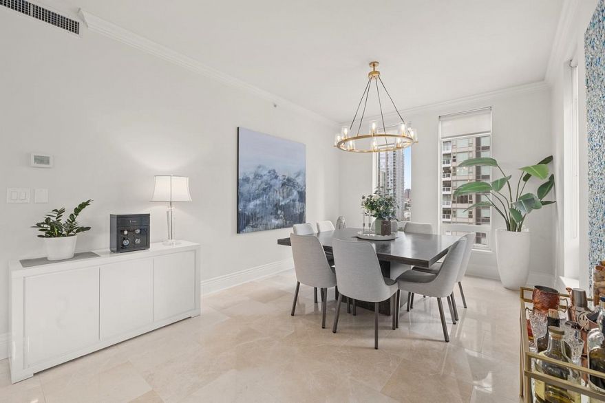 1102 1280 Richards Street