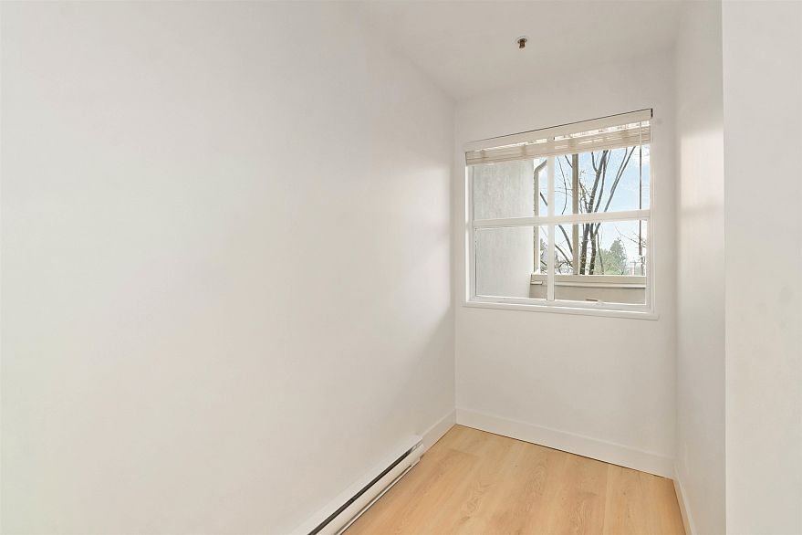 303 2928 Commercial Drive