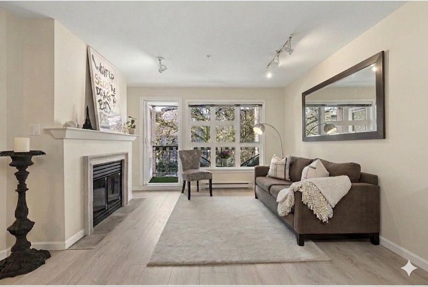 211 2161 W 12th Avenue