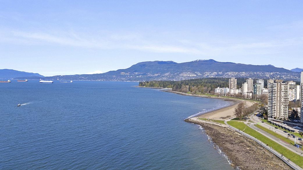 402 1575 Beach Avenue