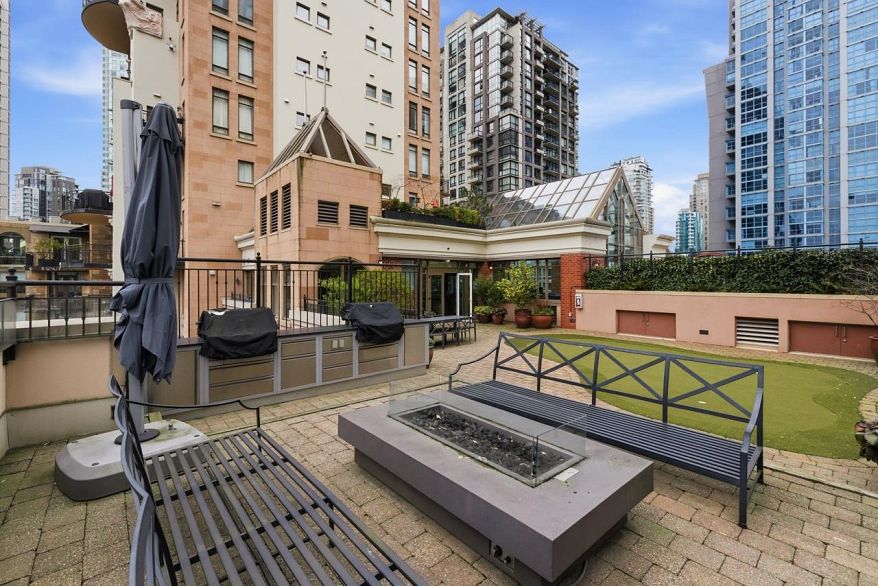 1102 1280 Richards Street