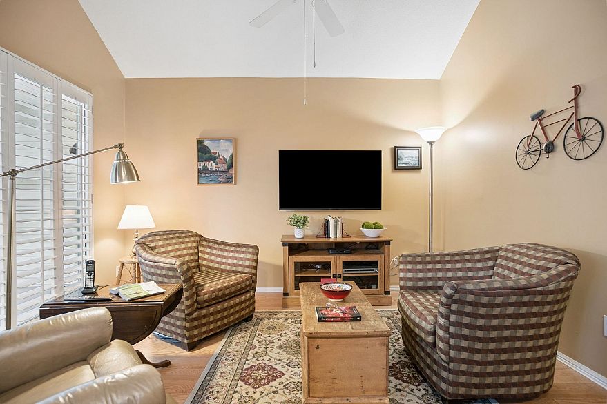 7561 Manitoba Street