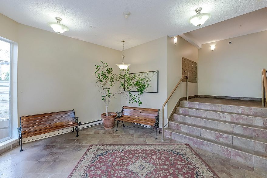 202 1280 Nicola Street