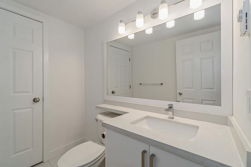 309 2928 Commercial Drive