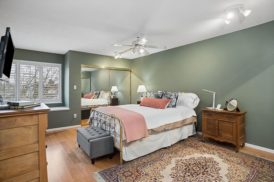 7561 Manitoba Street