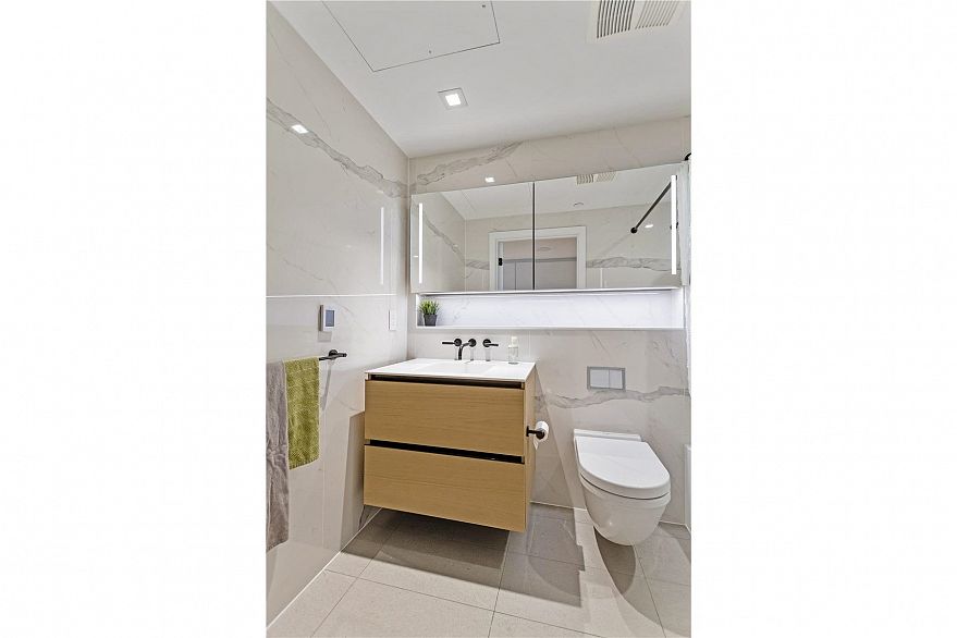 2006 620 Cardero Street