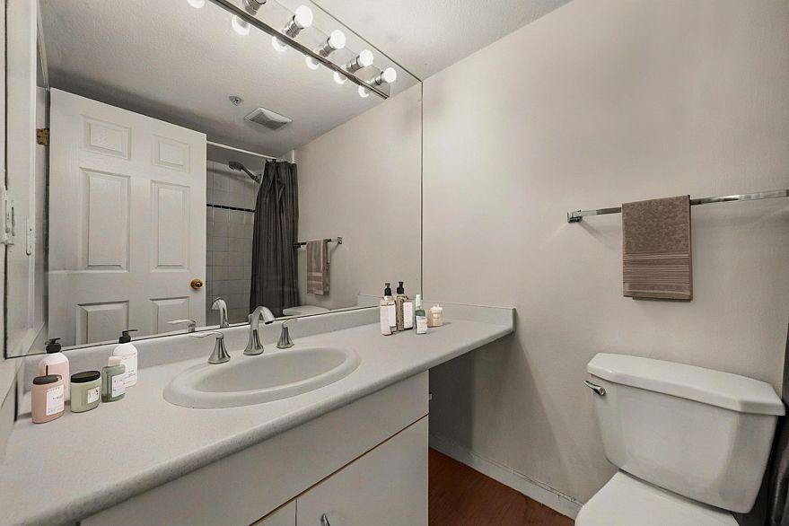 202 1333 W 7th Avenue