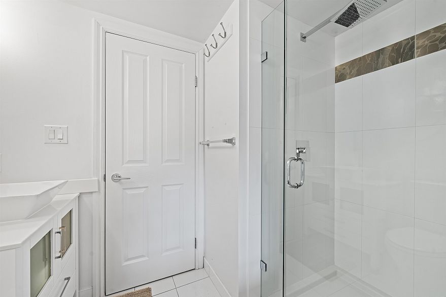 210 1859 Spyglass Place