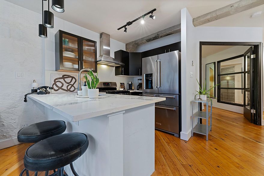 406 1216 Homer Street