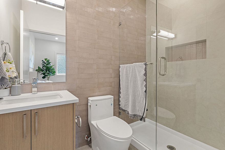 2136 Venables Street