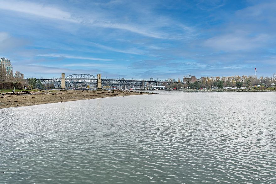 202 1280 Nicola Street