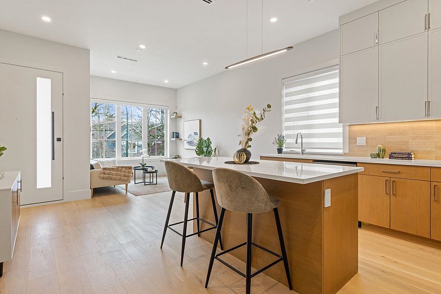 2136 Venables Street