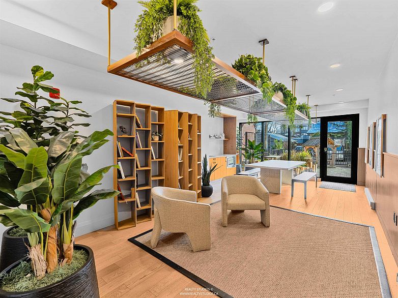 409 2550 Garden Drive