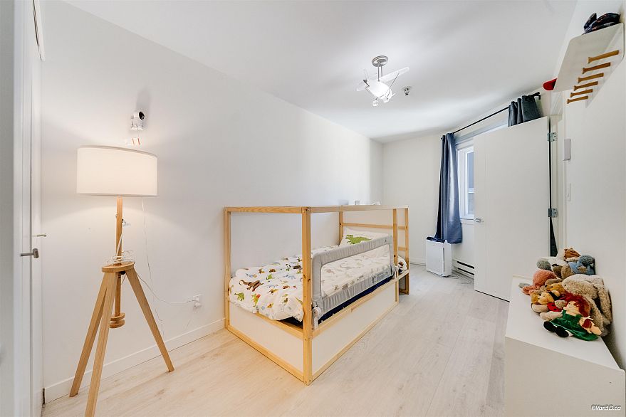 F7 1100 W 6th Avenue