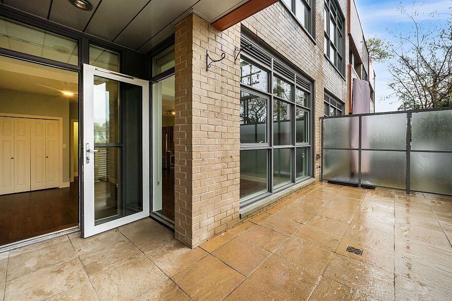 208 2250 Commercial Drive