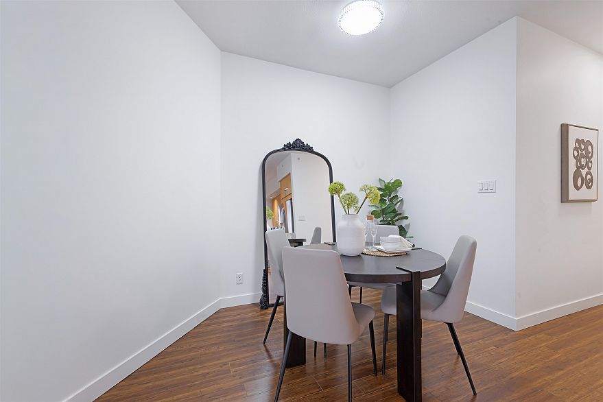 1802 1050 Smithe Street