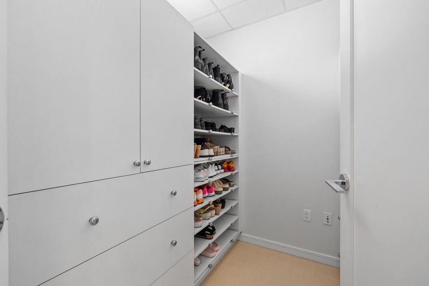 302 1625 Manitoba Street