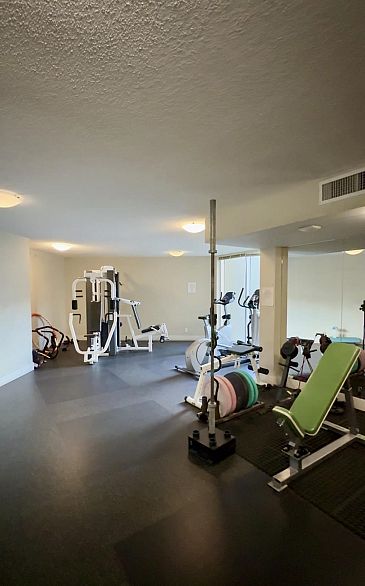 2409 3663 Crowley Drive