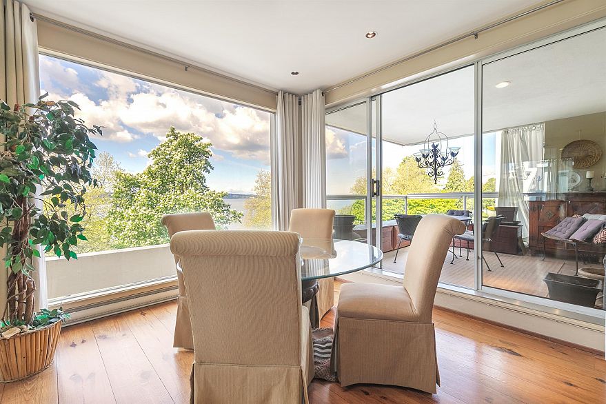 302 2015 Beach Avenue