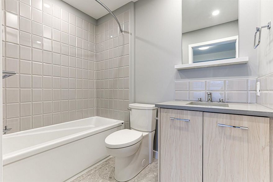 308 4933 Clarendon Street