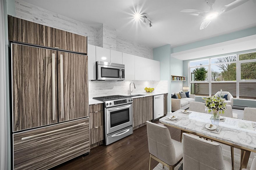 208 2250 Commercial Drive