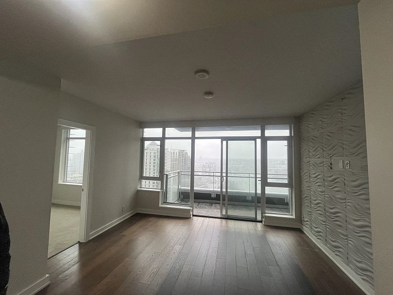 2806 1372 Seymour Street