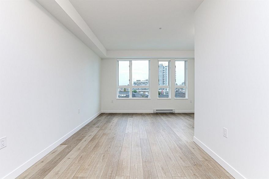 308 4933 Clarendon Street