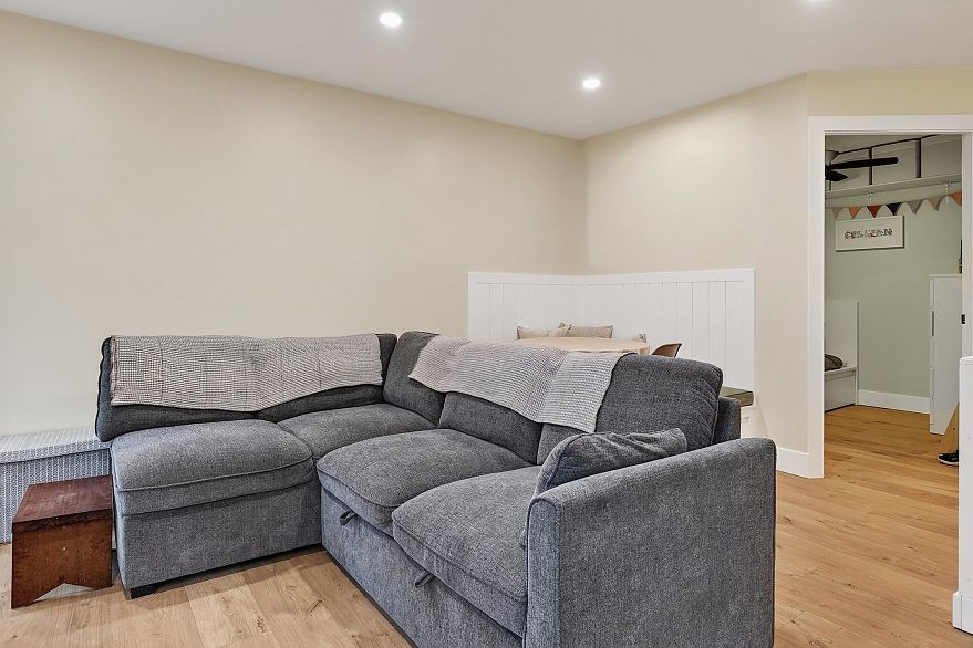 202 1280 Nicola Street