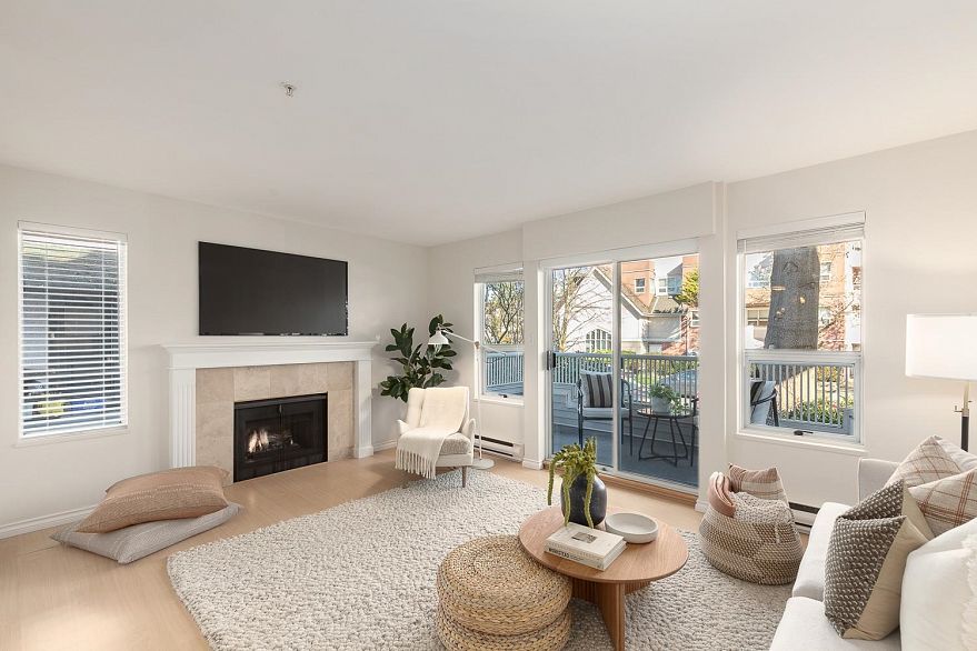 203 876 W 14th Avenue