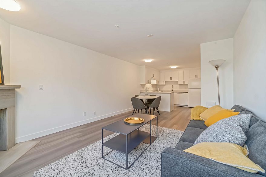 309 2928 Commercial Drive