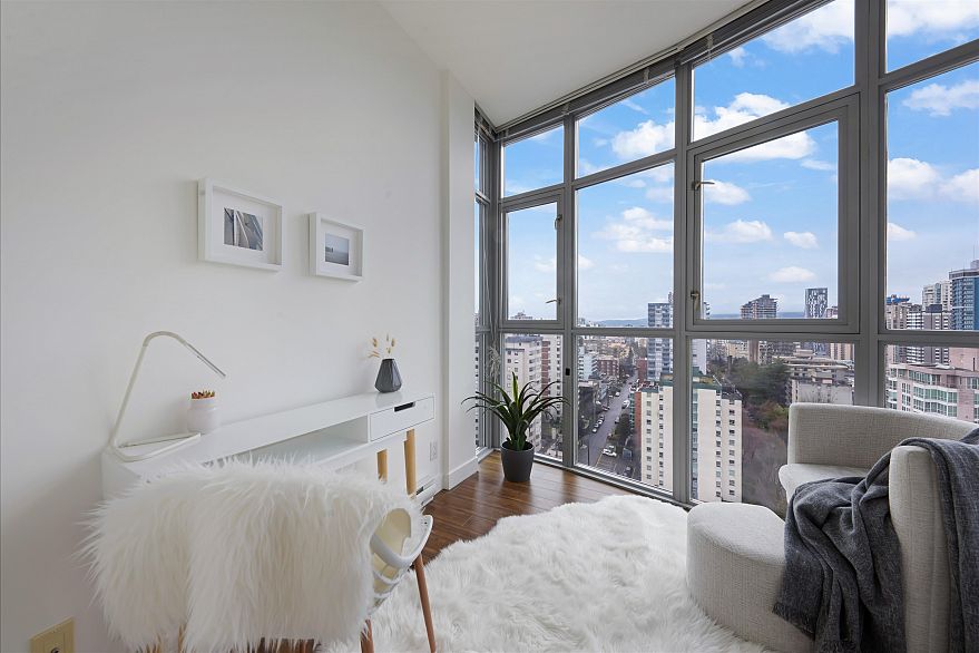 1802 1050 Smithe Street